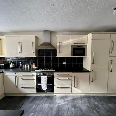 Manchester - Eccles - Business - Contractors - Families - Discounts Available Zewnętrze zdjęcie
