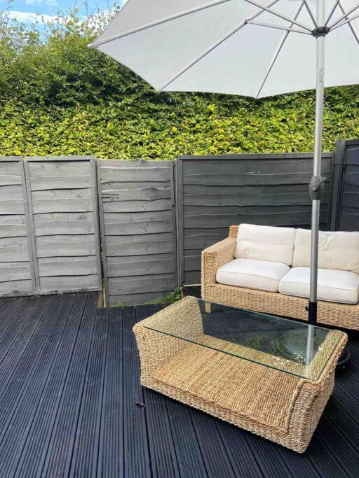 Manchester - Eccles - Business - Contractors - Families - Discounts Available Zewnętrze zdjęcie