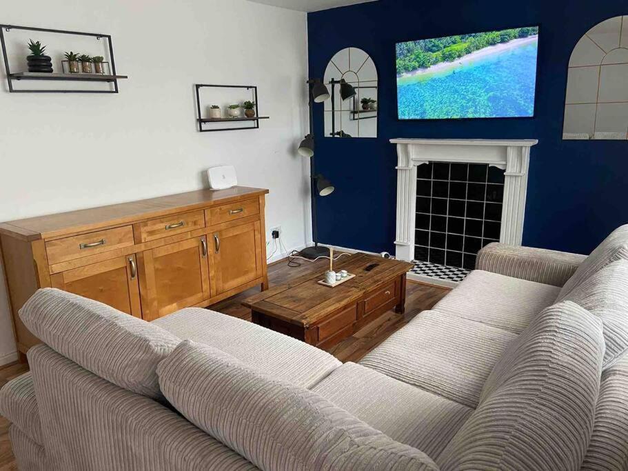 Manchester - Eccles - Business - Contractors - Families - Discounts Available Zewnętrze zdjęcie