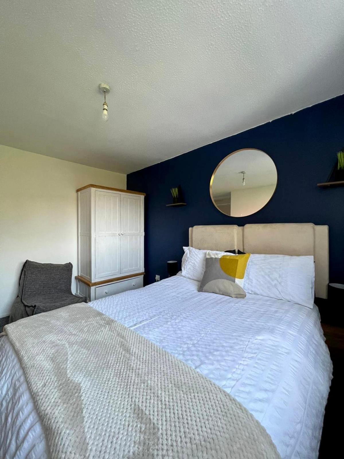 Manchester - Eccles - Business - Contractors - Families - Discounts Available Zewnętrze zdjęcie